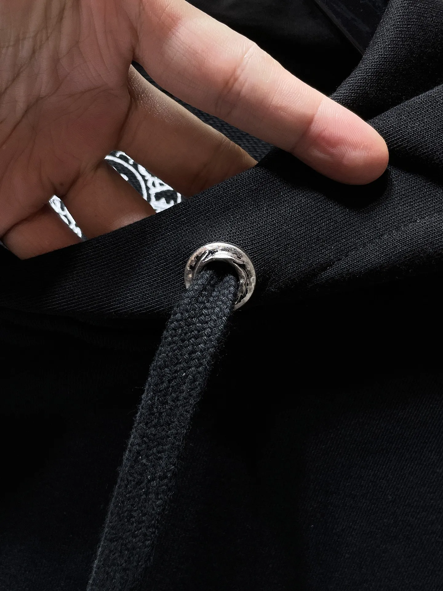 P250 Chrome Hearts Autumn and Winter 2025 Counter synchronization ❤️Details of the same style Chrome Hearts limited online hooded sweatshirt Improved customized version 1:1 high-gram weight high-quality fabric Recommended color: red Black Size: S, M, L, XL